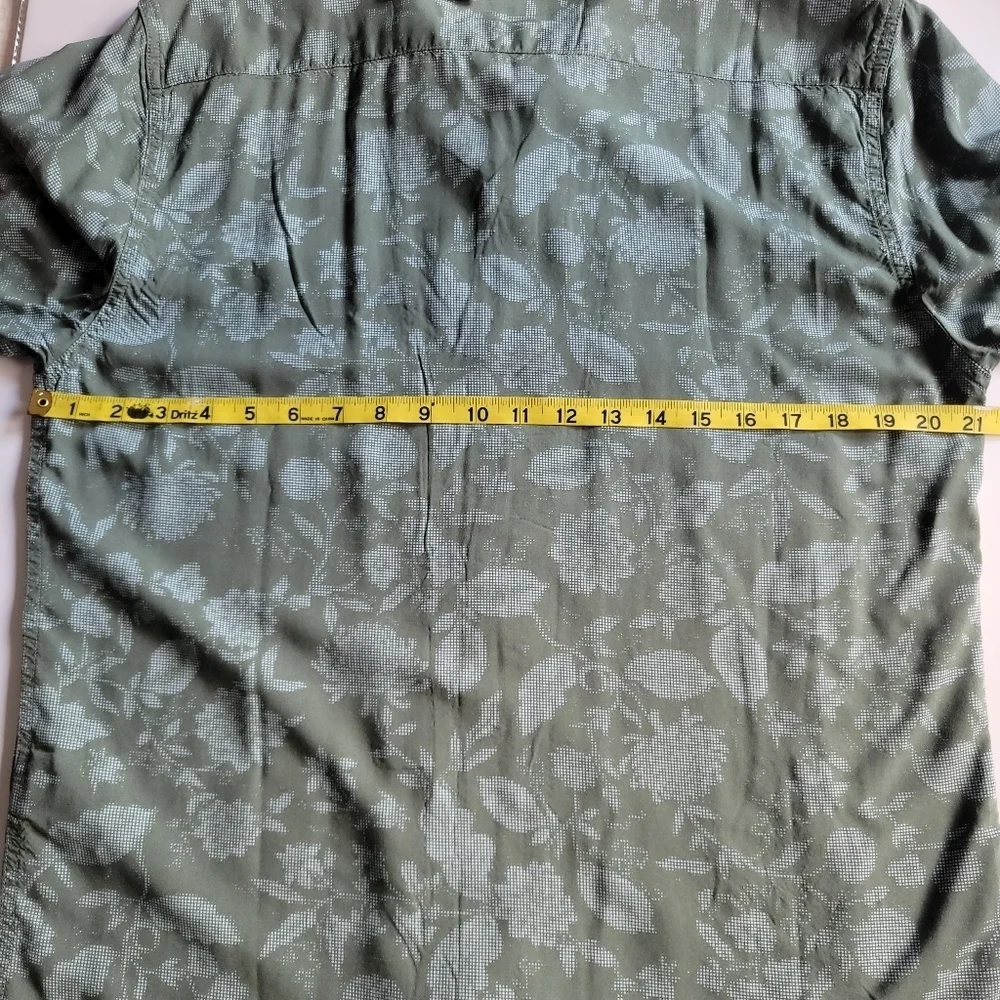 Levi's Short Sleeve Classic Camper Floral Shirt.